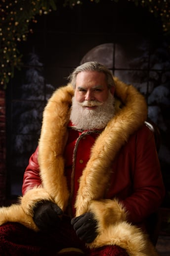 Gallery photo 13 of Santa Craig Cringle & That Filipina Mrs. Claus