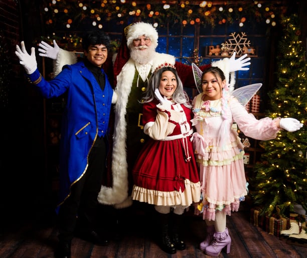 Gallery photo 17 of Santa Craig Cringle & That Filipina Mrs. Claus