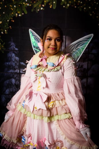 Gallery photo 18 of Santa Craig Cringle & That Filipina Mrs. Claus