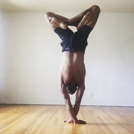 Gallery photo 12 of CYBERYOGA , Acrobatics, Breakdance, Contortion