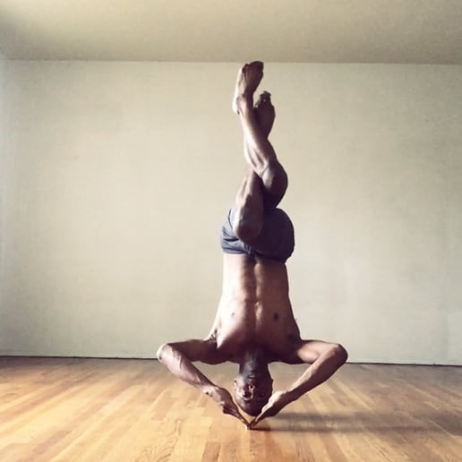 Gallery photo 13 of CYBERYOGA , Acrobatics, Breakdance, Contortion