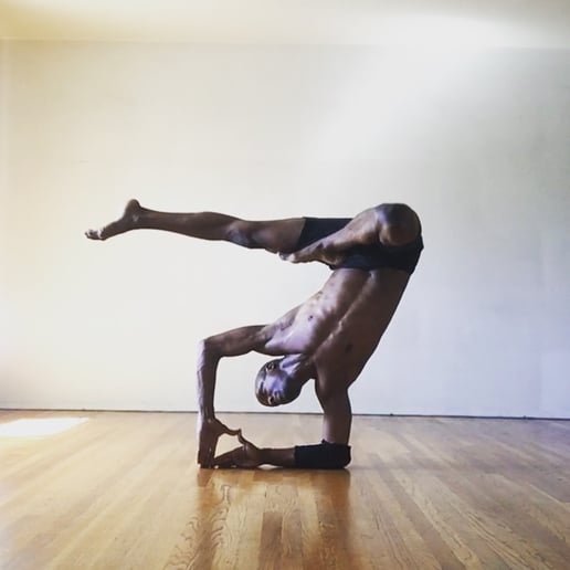 Gallery photo 14 of CYBERYOGA , Acrobatics, Breakdance, Contortion