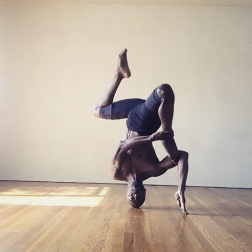 Gallery photo 18 of CYBERYOGA , Acrobatics, Breakdance, Contortion