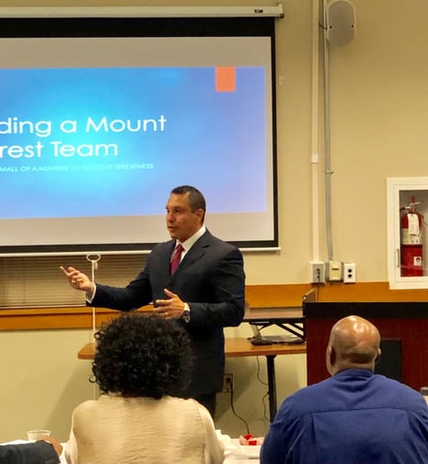 Gallery photo 37 of Daniel Gomez | Motivational Keynote Speaker