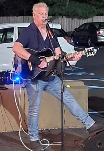 Gallery photo 2 of Dave Monte