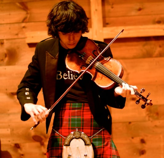 Gallery photo 2 of Violinist & Award-Winning Scottish Fiddler