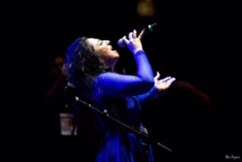 Gallery photo 2 of Rolling Roses Band