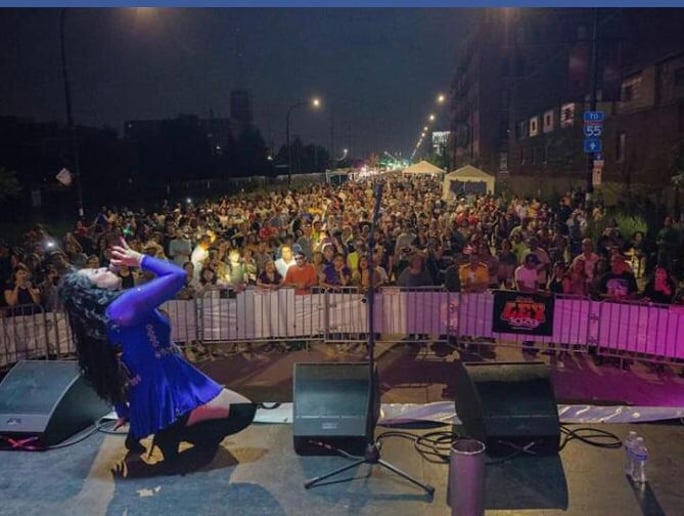 Gallery photo 5 of Rolling Roses Band