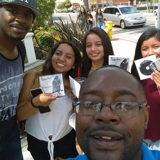 Gallery photo 10 of Dezee