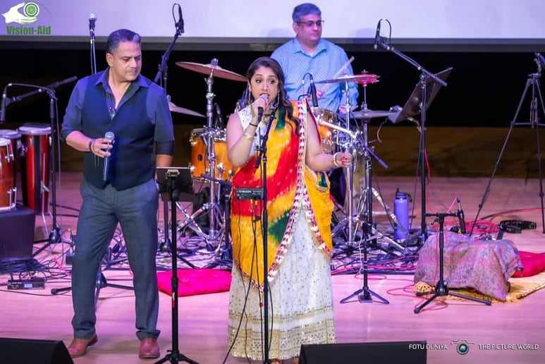 Gallery photo 6 of Din Check Live Bollywood Band