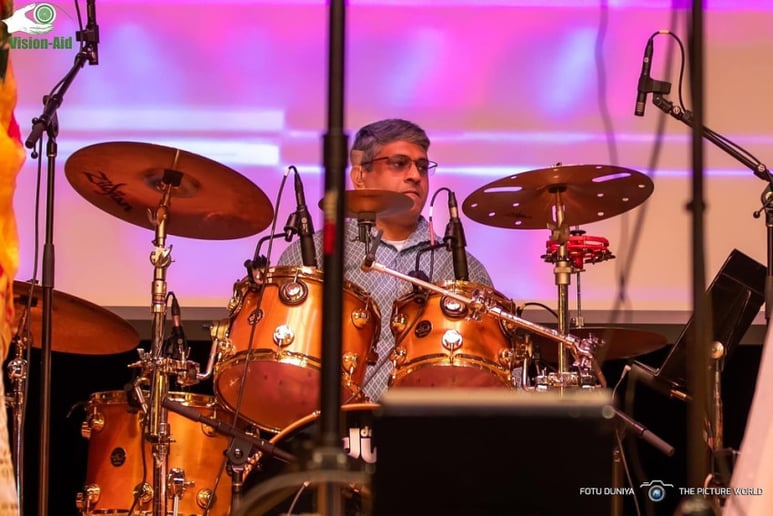 Gallery photo 7 of Din Check Live Bollywood Band