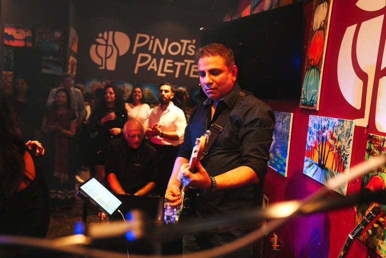 Gallery photo 8 of Din Check Live Bollywood Band