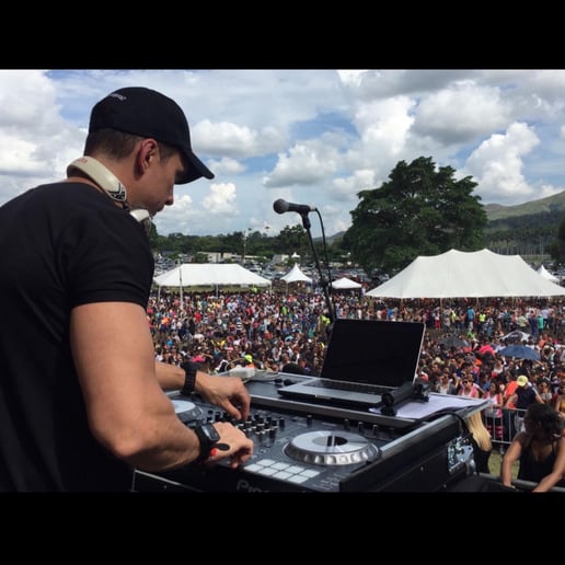 Gallery photo 4 of DJ CarlosG