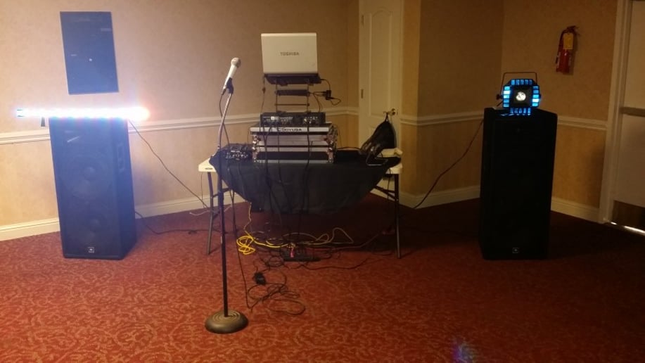 Gallery photo 1 of DJ D-Will