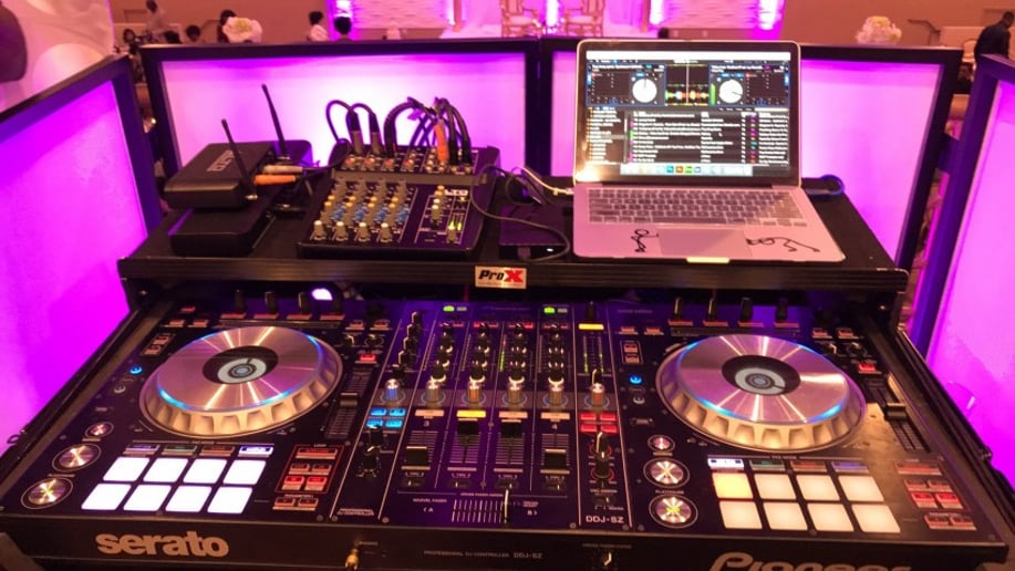 Gallery photo 1 of Ecstatic Entertainment