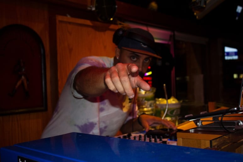 Gallery photo 4 of DJ KrateZ