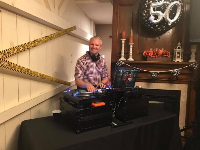 Gallery photo 1 of DJ Mike B