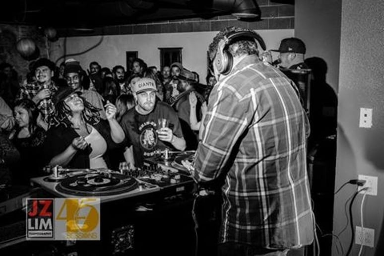 Gallery photo 7 of DJ Vinnie Esparza