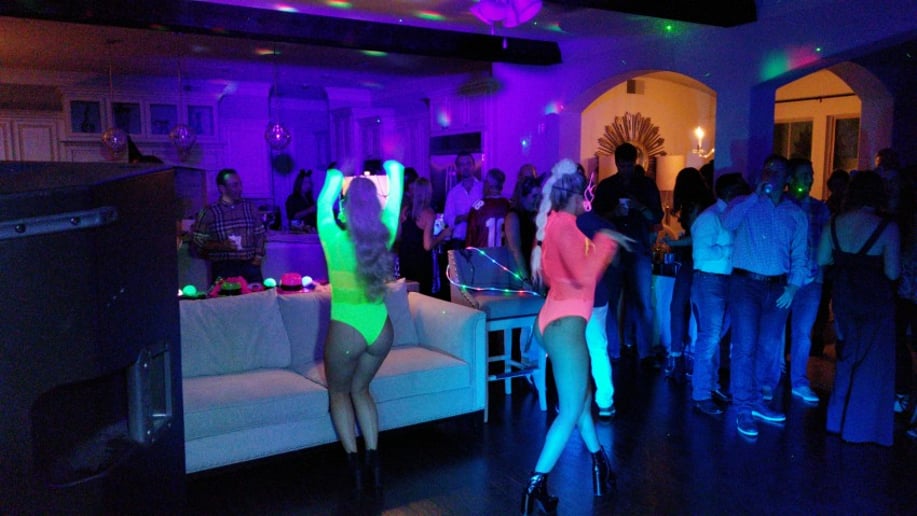 Gallery photo 16 of DJ X (DJ/Emcee/Karaoke/PhotoBooth)