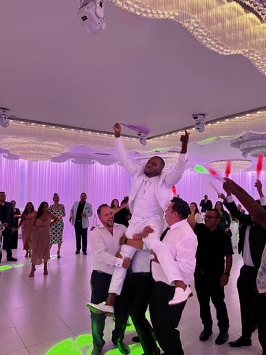 Gallery photo 4 of DJ Zest