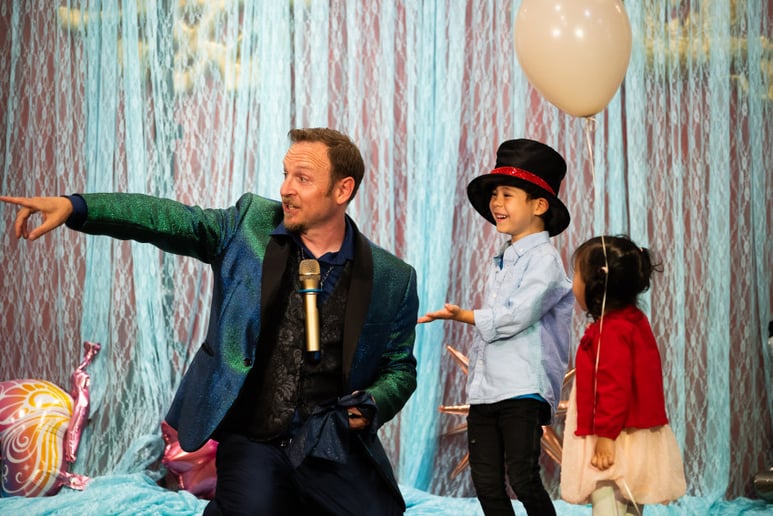 Gallery photo 5 of Donovan Day Magician