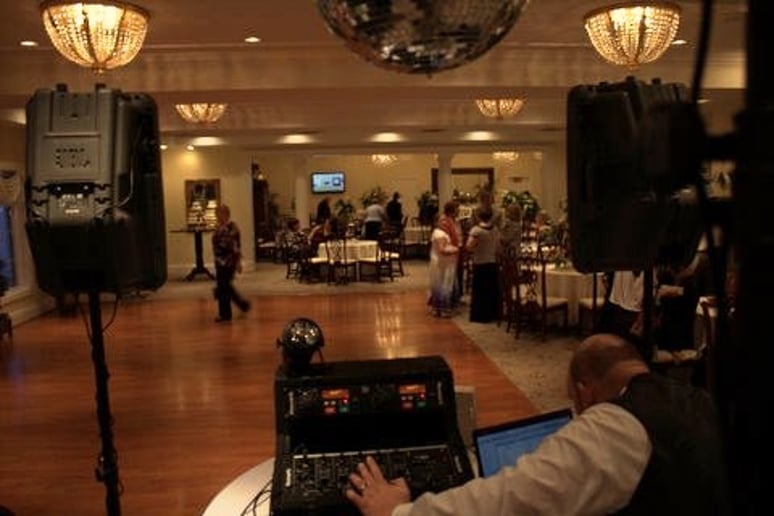 Gallery photo 13 of Dream Day Digital - DJs & Photo Booths