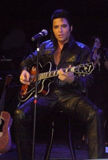 Gallery photo 2 of Elvis Tribute : Johnny Thompson