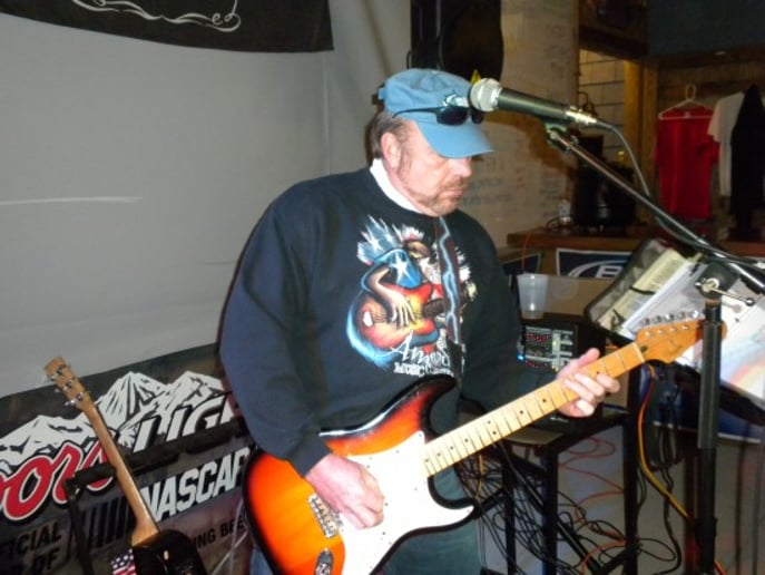 Gallery photo 6 of Ed Kelleher/one man band