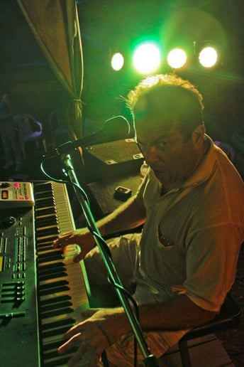 Gallery photo 2 of Ed McCarron - Entertainer