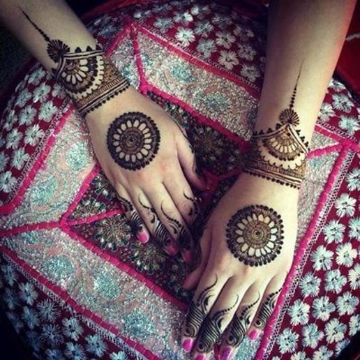 Gallery photo 4 of Elegant Heena Mehndi Tatoo
