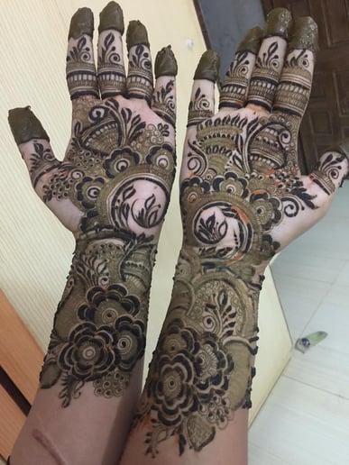 Gallery photo 8 of Elegant Heena Mehndi Tatoo