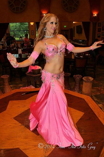 Gallery photo 7 of Emalee Bellydance