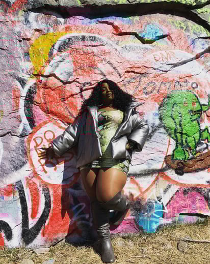 Gallery photo 5 of Empress Kiki