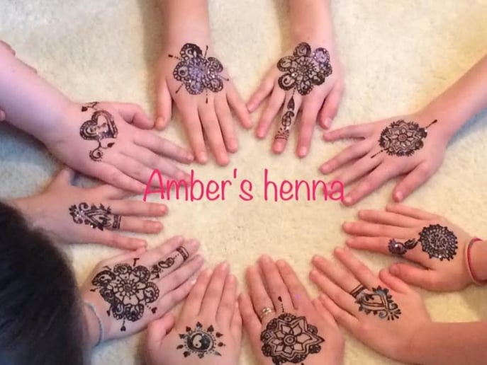 Gallery photo 6 of Amber's Henna