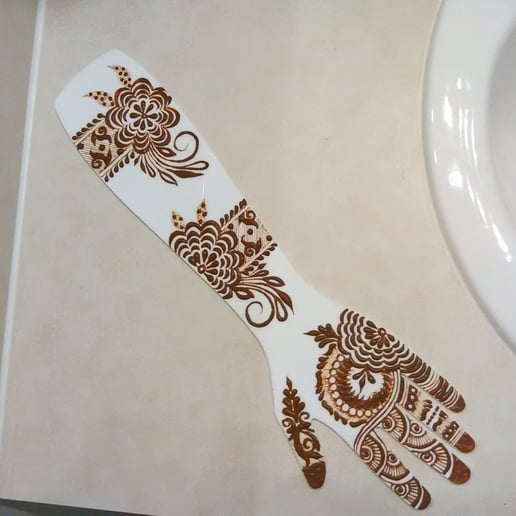 Gallery photo 2 of Faudiah's heena