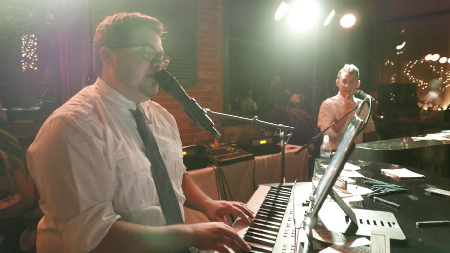 Gallery photo 21 of Felix and Fingers Dueling Pianos