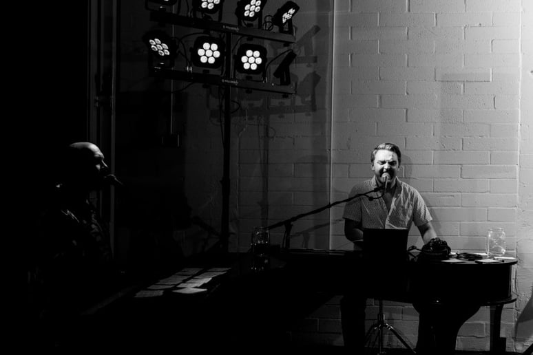 Gallery photo 27 of Felix and Fingers Dueling Pianos