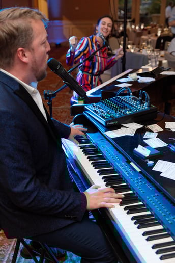 Gallery photo 38 of Felix and Fingers Dueling Pianos