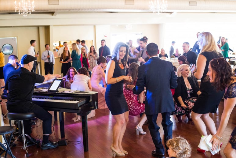 Gallery photo 42 of Felix and Fingers Dueling Pianos