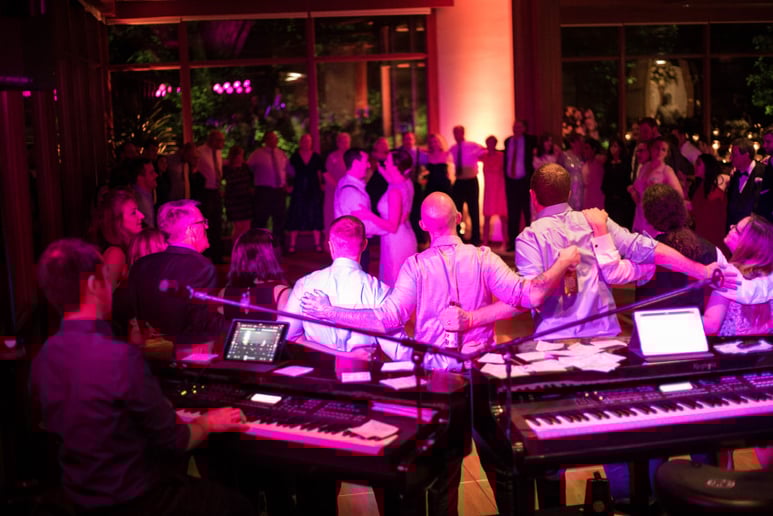 Gallery photo 43 of Felix and Fingers Dueling Pianos