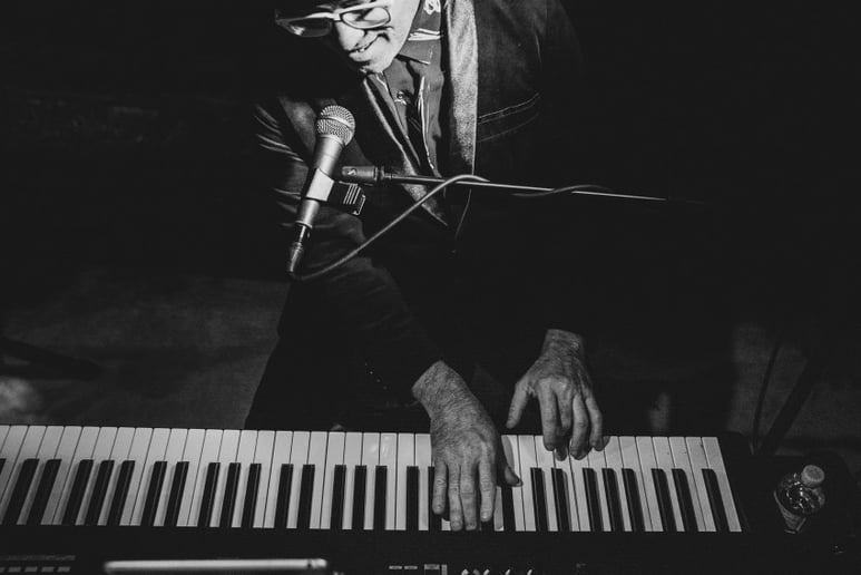 Gallery photo 50 of Felix and Fingers Dueling Pianos