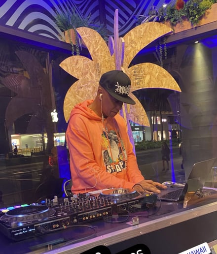 Gallery photo 5 of Lino Leanski Delgado