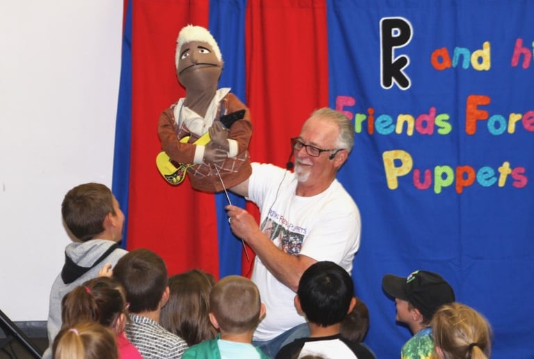 Gallery photo 4 of Friends Forever Puppets
