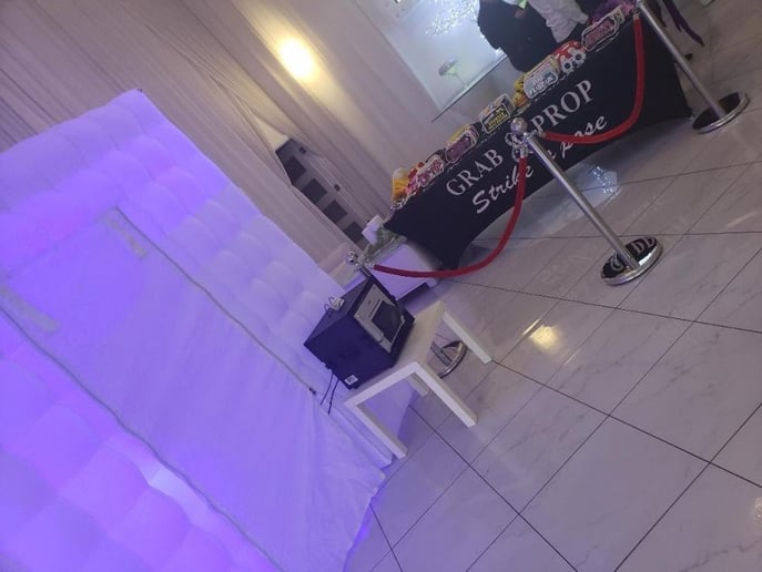 Gallery photo 3 of Fun Photos