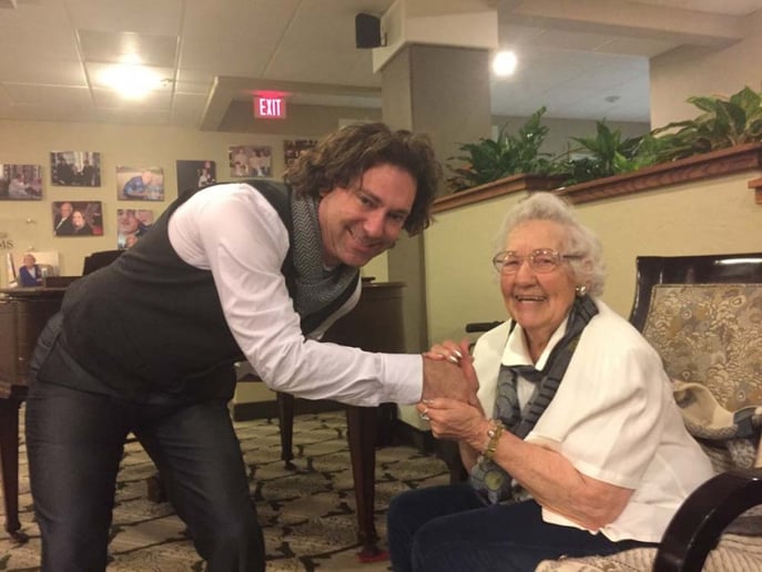 Gallery photo 8 of Glenn Kramer Piano Entertainment