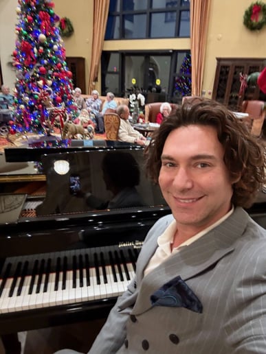 Gallery photo 17 of Glenn Kramer Piano Entertainment