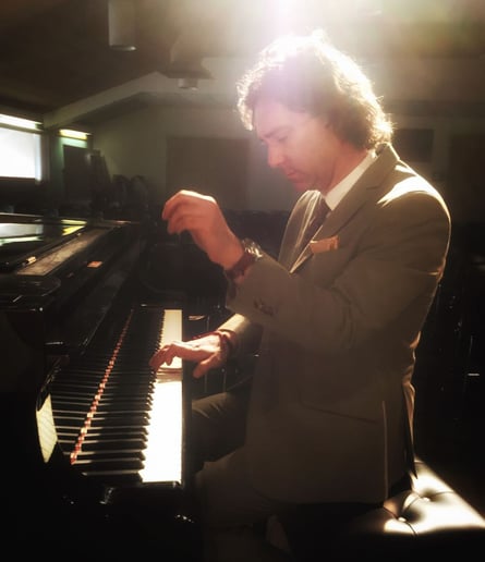 Gallery photo 19 of Glenn Kramer Piano Entertainment