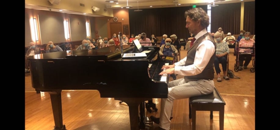 Gallery photo 22 of Glenn Kramer Piano Entertainment