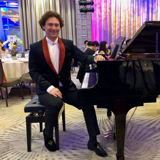 Gallery photo 29 of Glenn Kramer Piano Entertainment