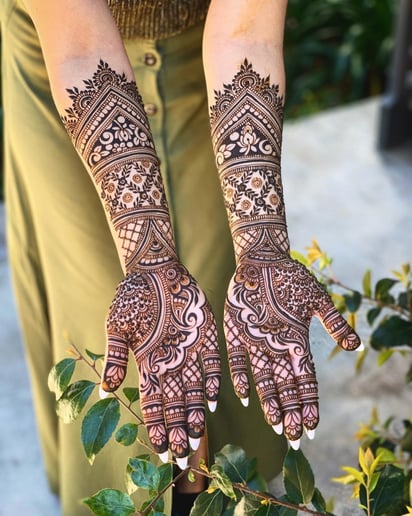 Gallery photo 2 of Gopi Henna